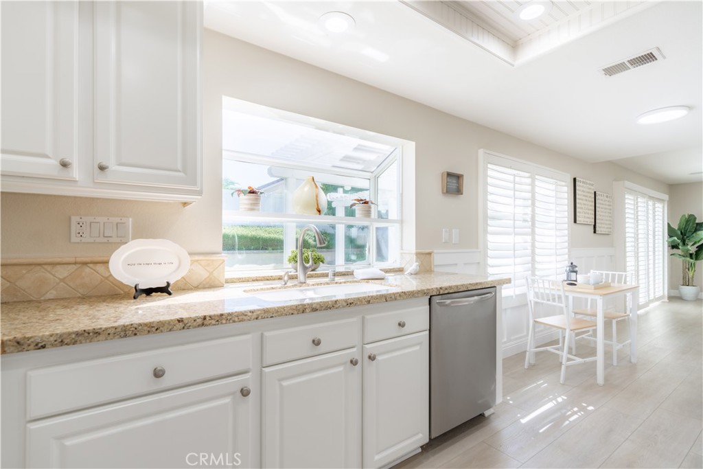 9 Delamesa W, Irvine CA 92620 - photo 28