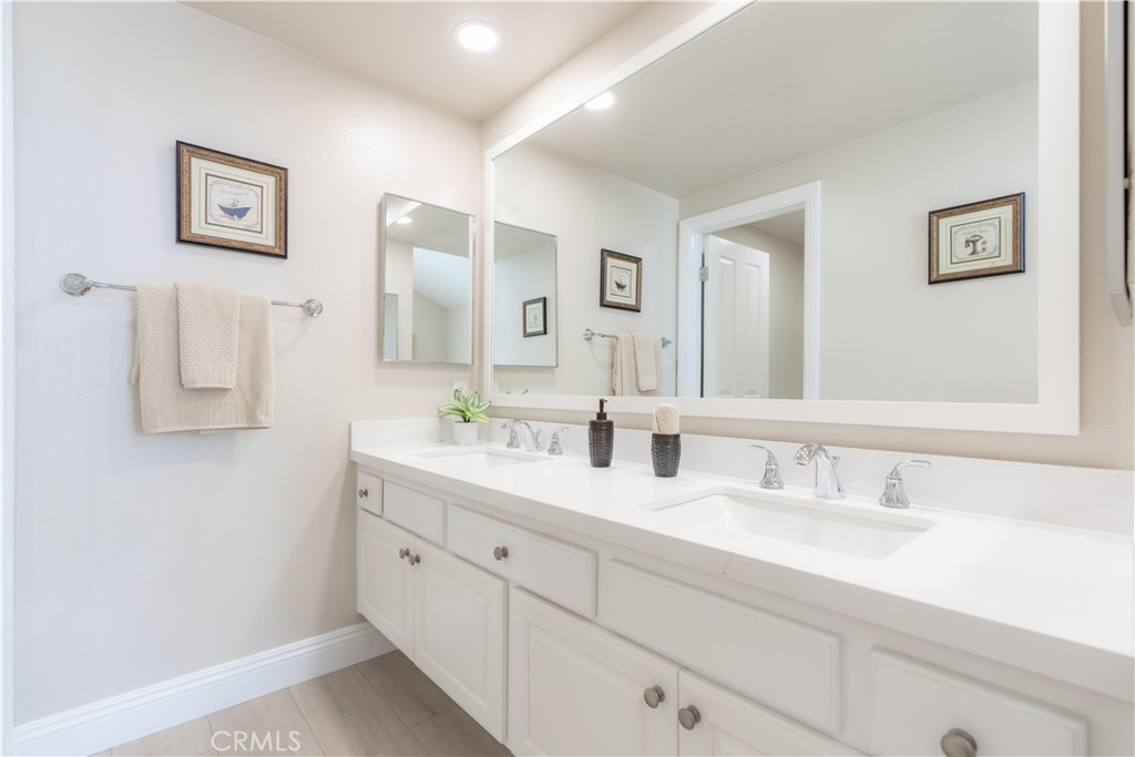 9 Delamesa W, Irvine CA 92620 - photo 38