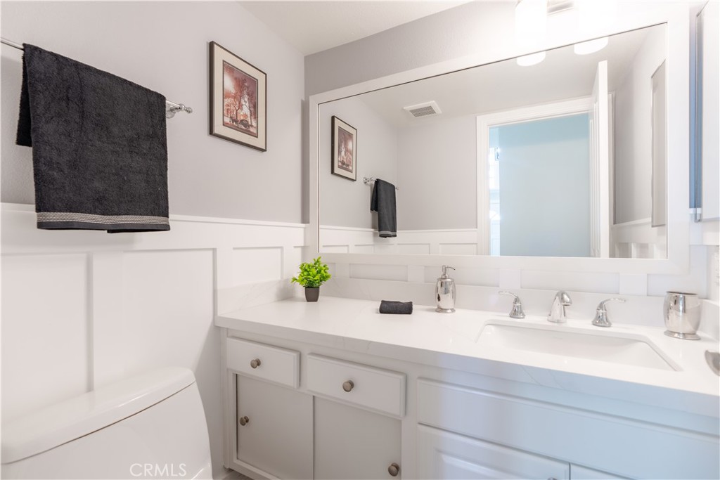 9 Delamesa W, Irvine CA 92620 - photo 41
