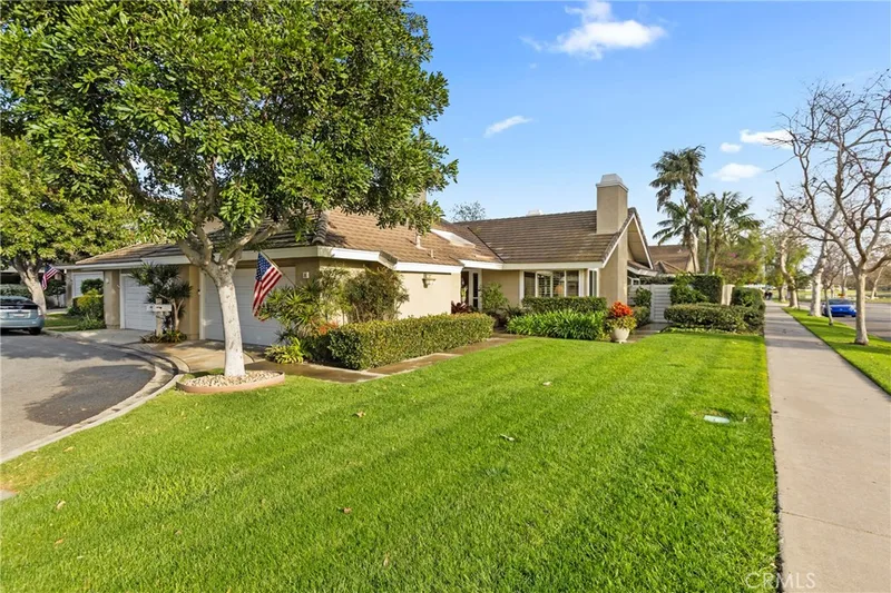 9 SINGINGWOOD #35, Irvine, CA 92614