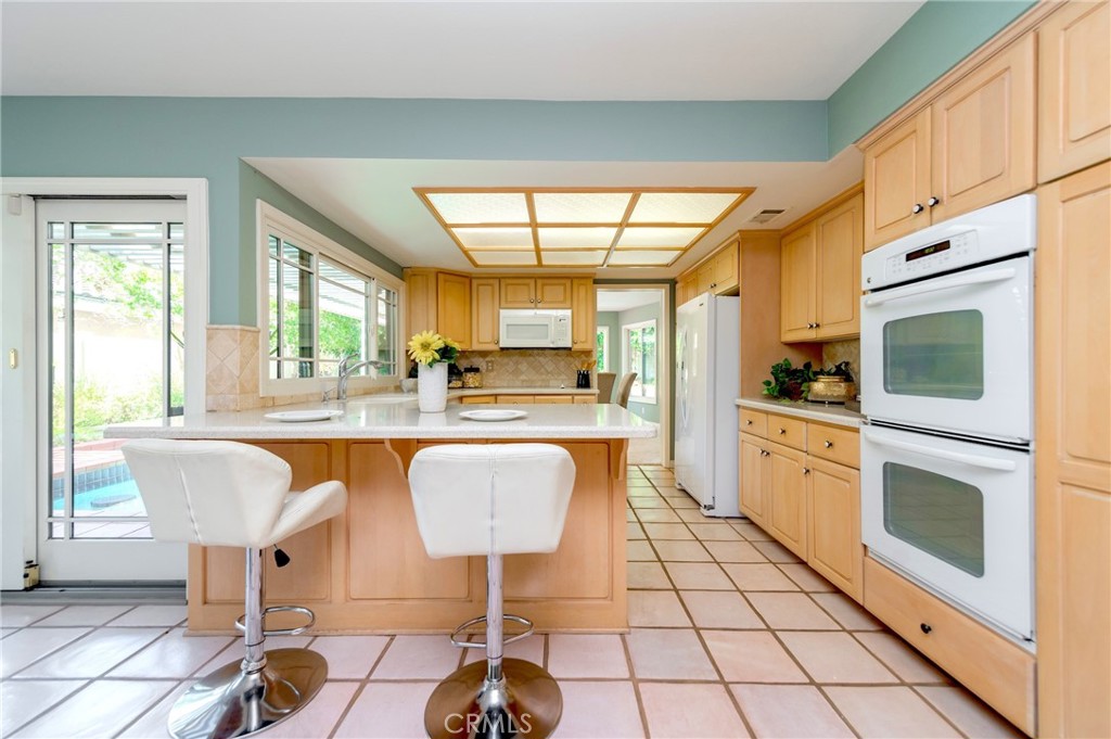Kitchen 1 - 9 Teakwood, Irvine CA 92612 - photo 8