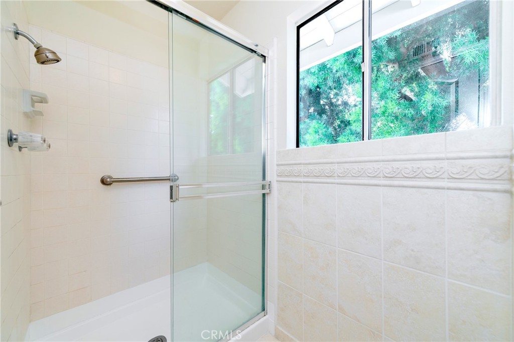Master Bath 2 - 9 Teakwood, Irvine CA 92612 - photo 15