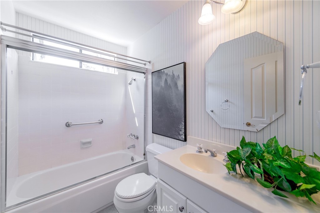 Upstaris 2nd Bath - 9 Teakwood, Irvine CA 92612 - photo 16