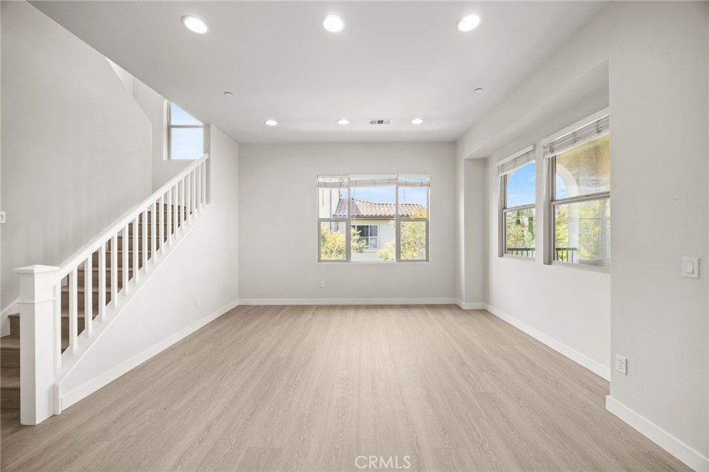 90 Renewal, Irvine CA 92618 - photo 3