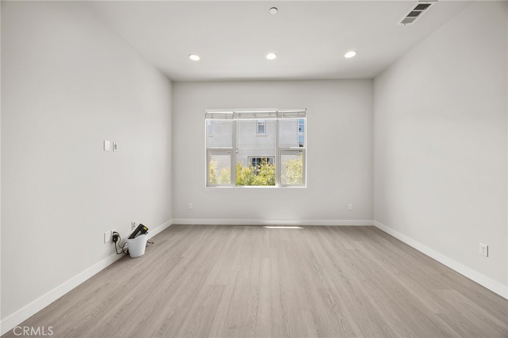 90 Renewal, Irvine CA 92618 - photo 9