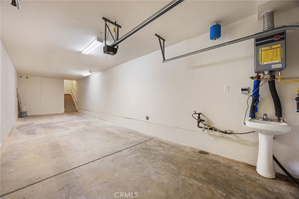 90 Renewal, Irvine CA 92618 - photo 24
