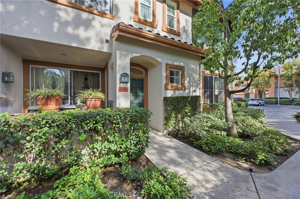 902 Solvay Aisle, Irvine CA 92606 - photo 5