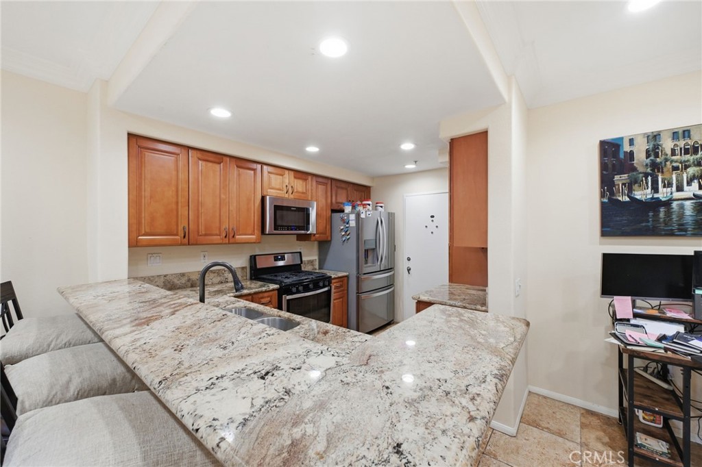 902 Solvay Aisle, Irvine CA 92606 - photo 15