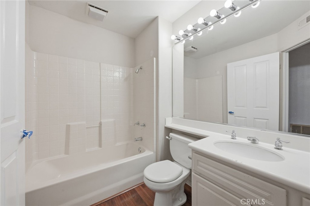 902 Solvay Aisle, Irvine CA 92606 - photo 32