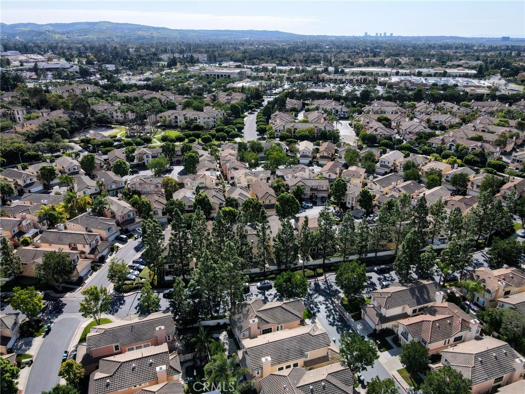 902 Solvay Aisle, Irvine CA 92606 - photo 48