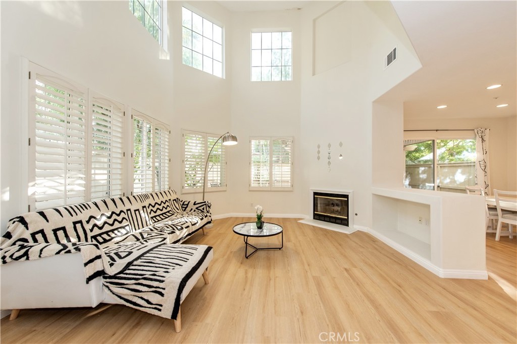 905 Somerville, Irvine CA 92620 - photo 3