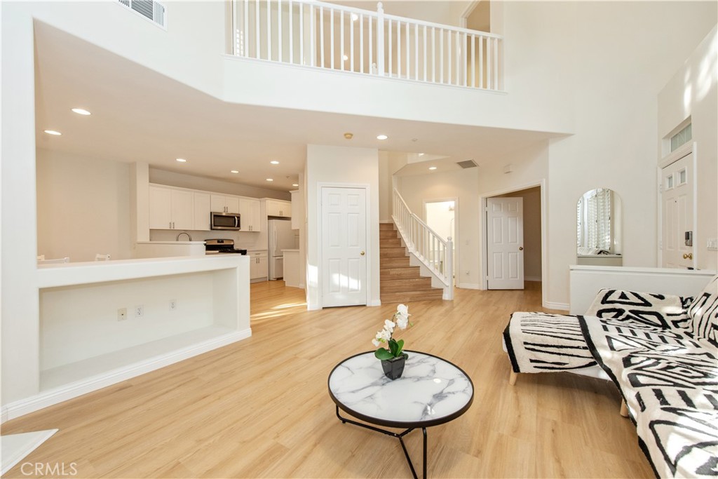 905 Somerville, Irvine CA 92620 - photo 4