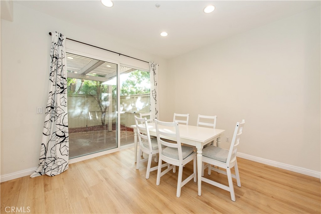 905 Somerville, Irvine CA 92620 - photo 5
