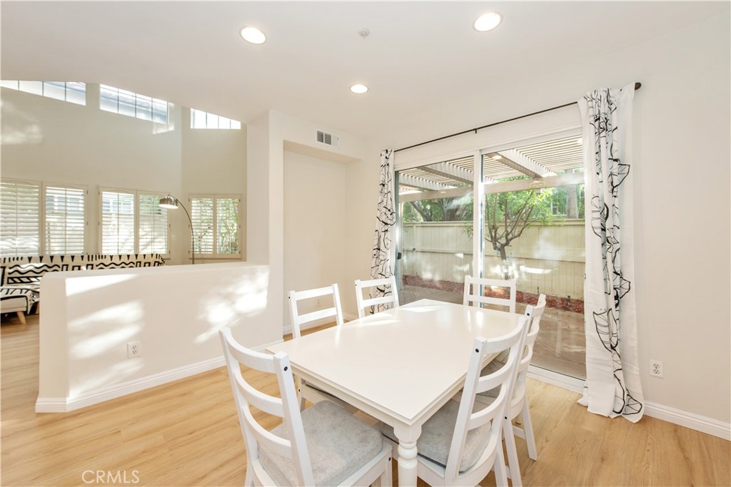 905 Somerville, Irvine CA 92620 - photo 6