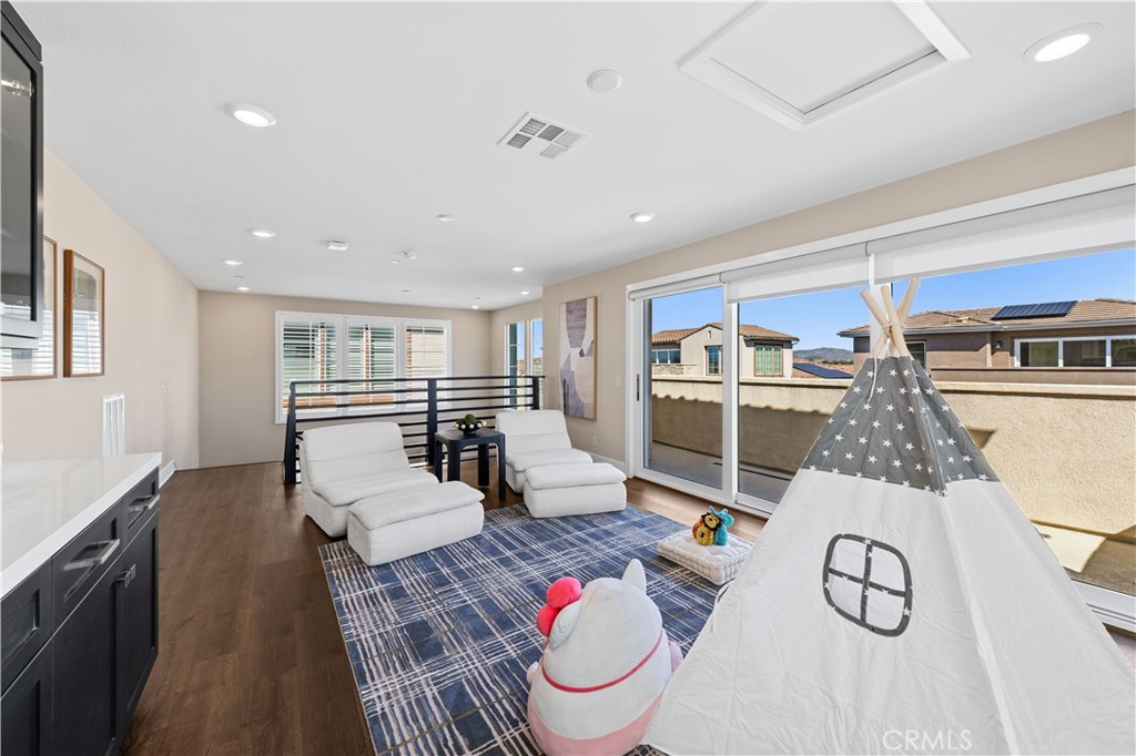 91 Pelican, Irvine CA 92618 - photo 33