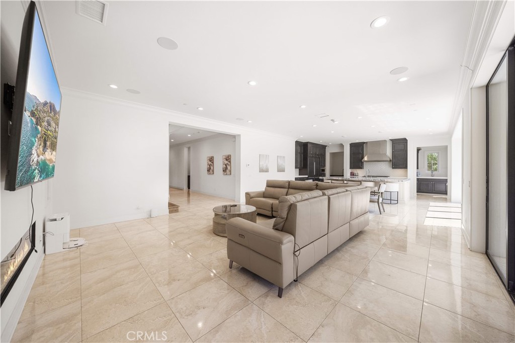 92 Interstellar, Irvine CA 92618 - photo 19