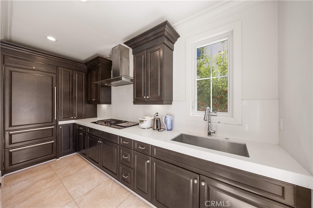 92 Interstellar, Irvine CA 92618 - photo 28