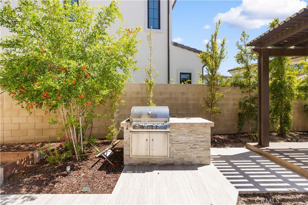 92 Interstellar, Irvine CA 92618 - photo 39
