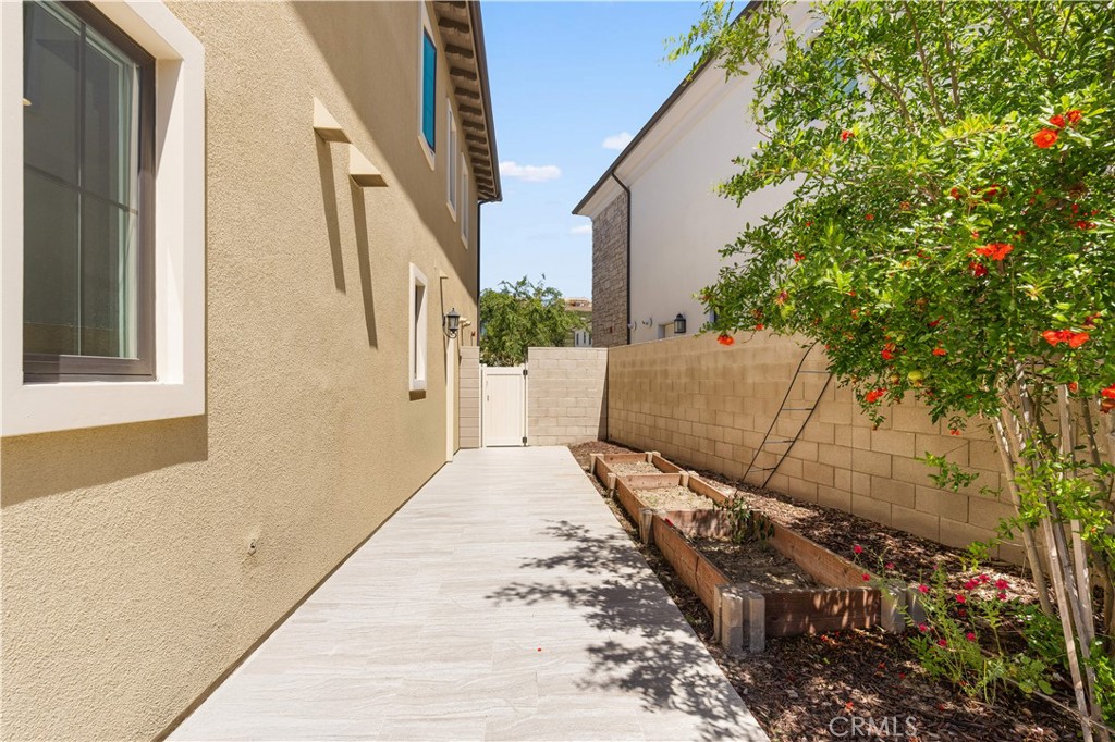 92 Interstellar, Irvine CA 92618 - photo 40