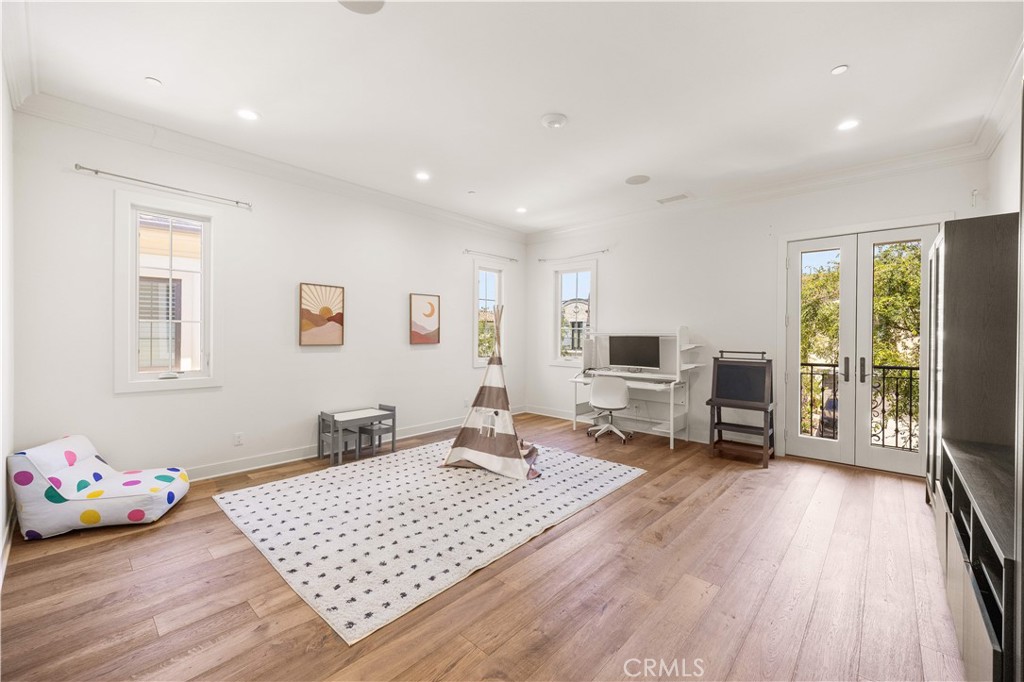 92 Interstellar, Irvine CA 92618 - photo 42