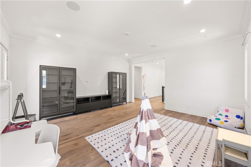 92 Interstellar, Irvine CA 92618 - photo 43