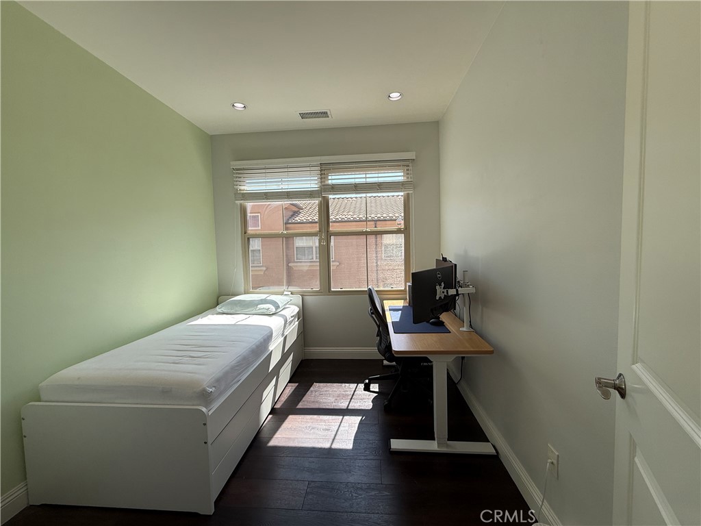 Den/Office - 93 Thornhurst, Irvine CA 92620 - photo 19