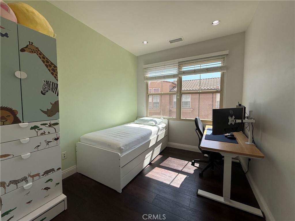 Den/Office - 93 Thornhurst, Irvine CA 92620 - photo 20