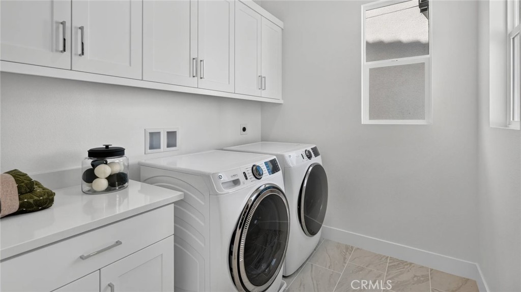 Photos shown are of model only- not actual homesite. - 933 Chinon, Irvine CA 92618 - photo 24