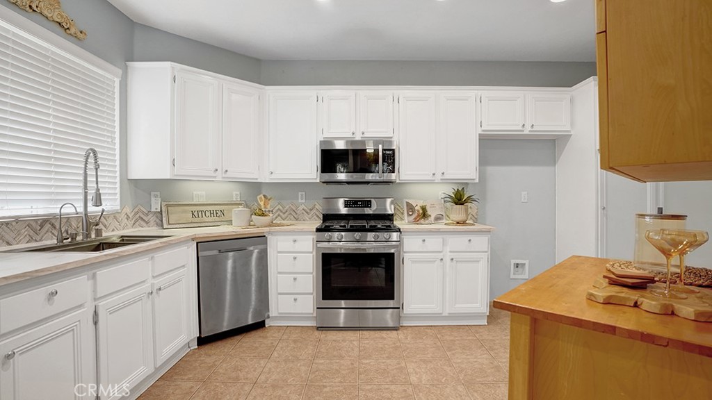 933 Somerville, Irvine CA 92620 - photo 6