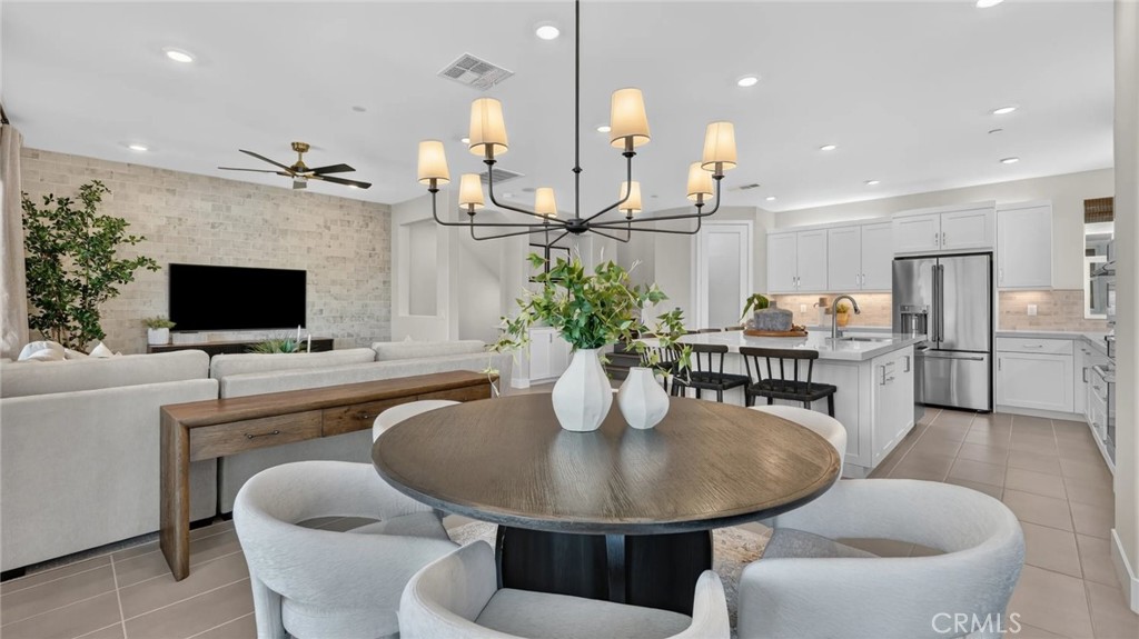 Photos shown are of model only- not actual homesite. - 933 Treble, Irvine CA 92618 - photo 4