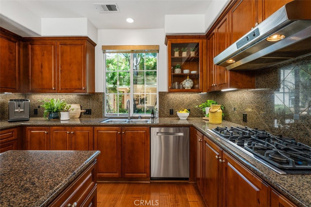 95 Canopy, Irvine CA 92603 - photo 11