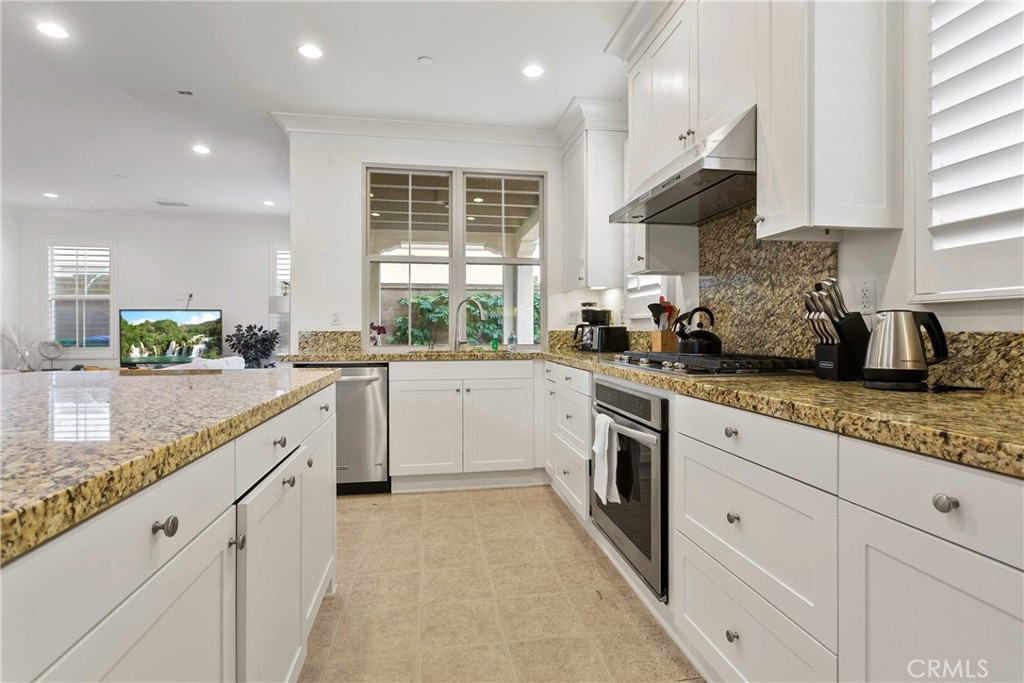 95 hanging garden, Irvine CA 92620 - photo 6