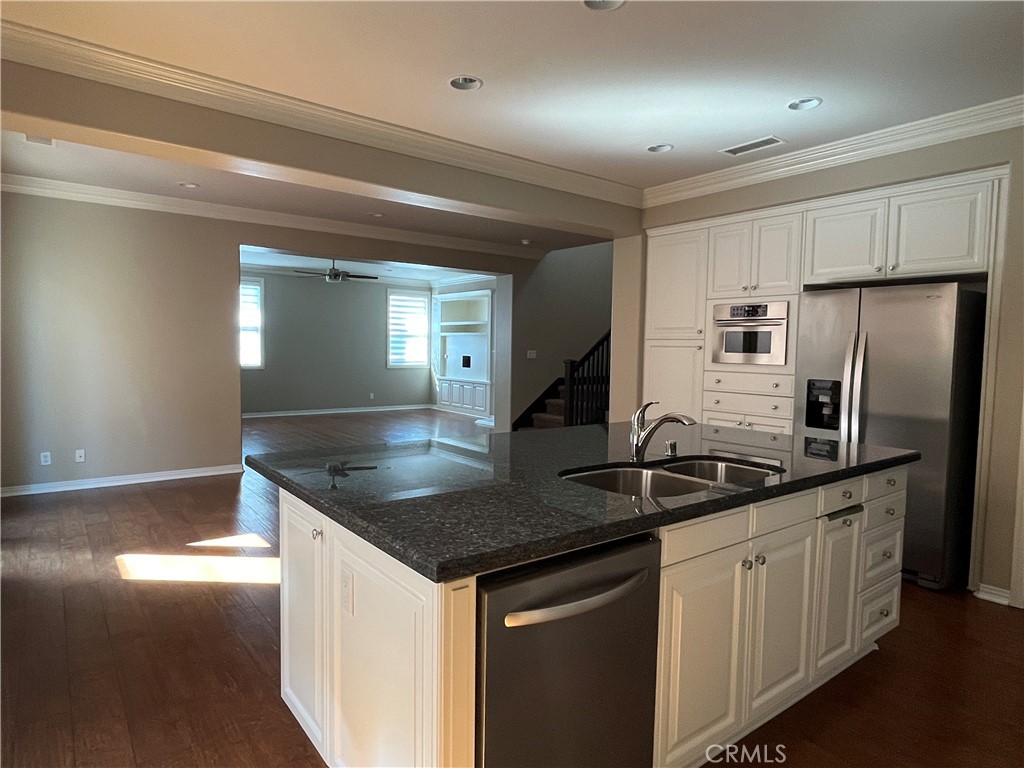 95 Twin Gables, Irvine CA 92620 - photo 6
