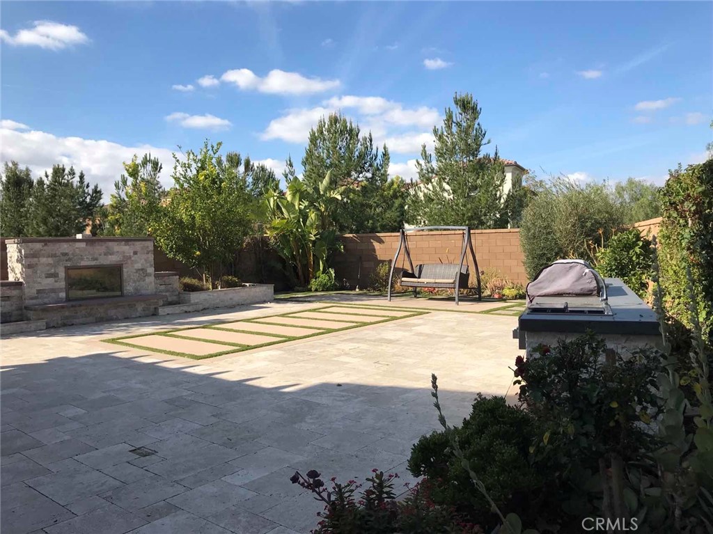 96 Decker, Irvine CA 92620 - photo 1