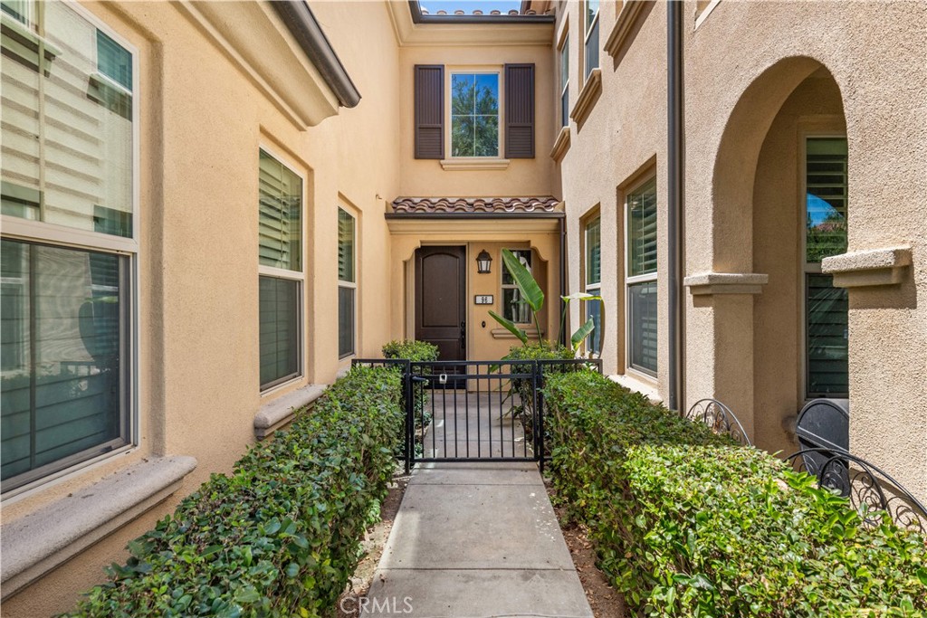 96 Rose Arch 26, Irvine CA 92620 - photo 4