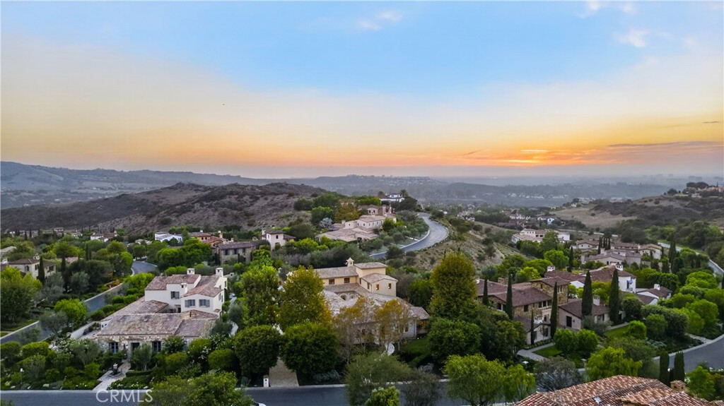 98 Canyon Crk, Irvine CA 92603 - photo 5