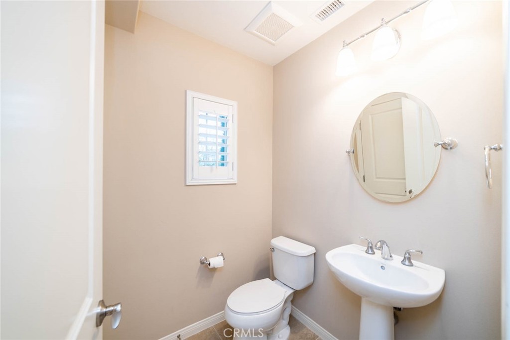 98 Rembrandt, Irvine CA 92620 - photo 4