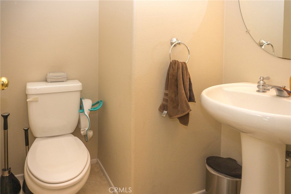 99 Waterman 154, Irvine CA 92602 - photo 2