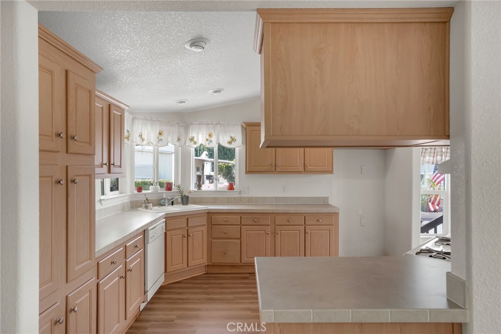 1001 W Lambert 219, La Habra CA 90631 - photo 18