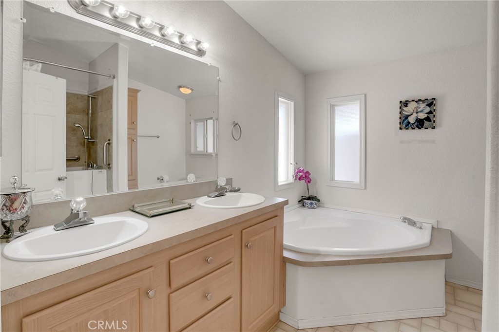 1001 W Lambert 219, La Habra CA 90631 - photo 31
