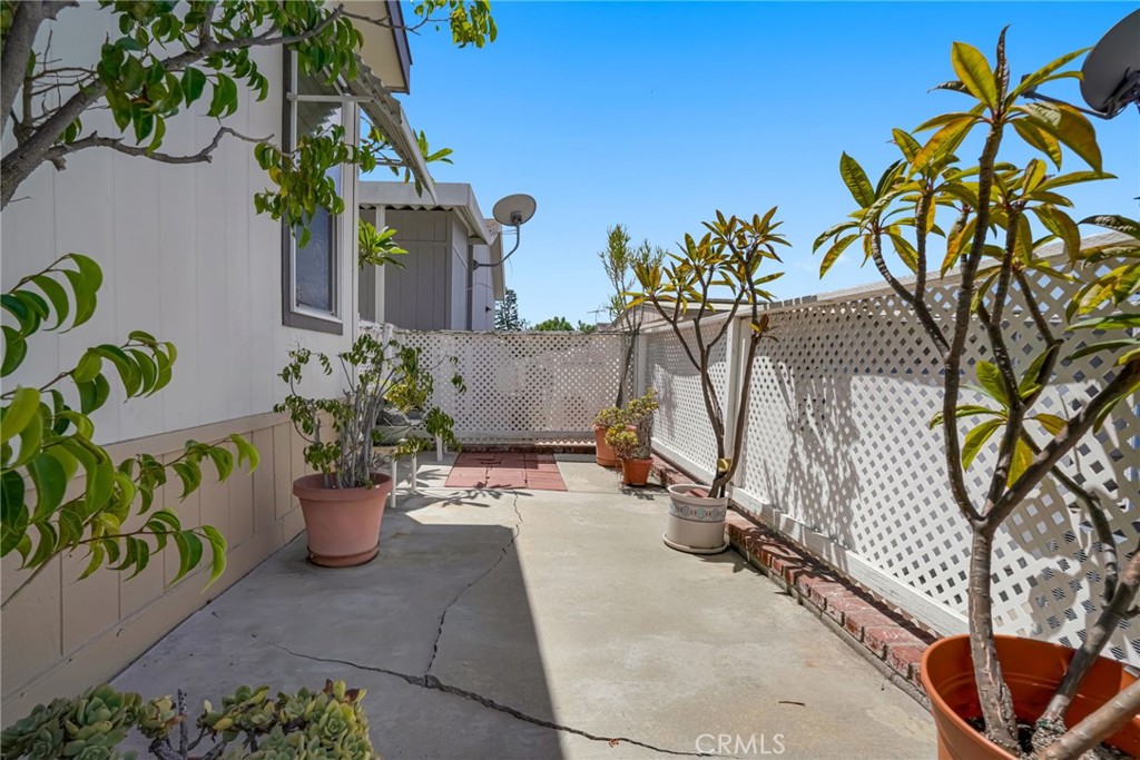 1001 W Lambert 219, La Habra CA 90631 - photo 40