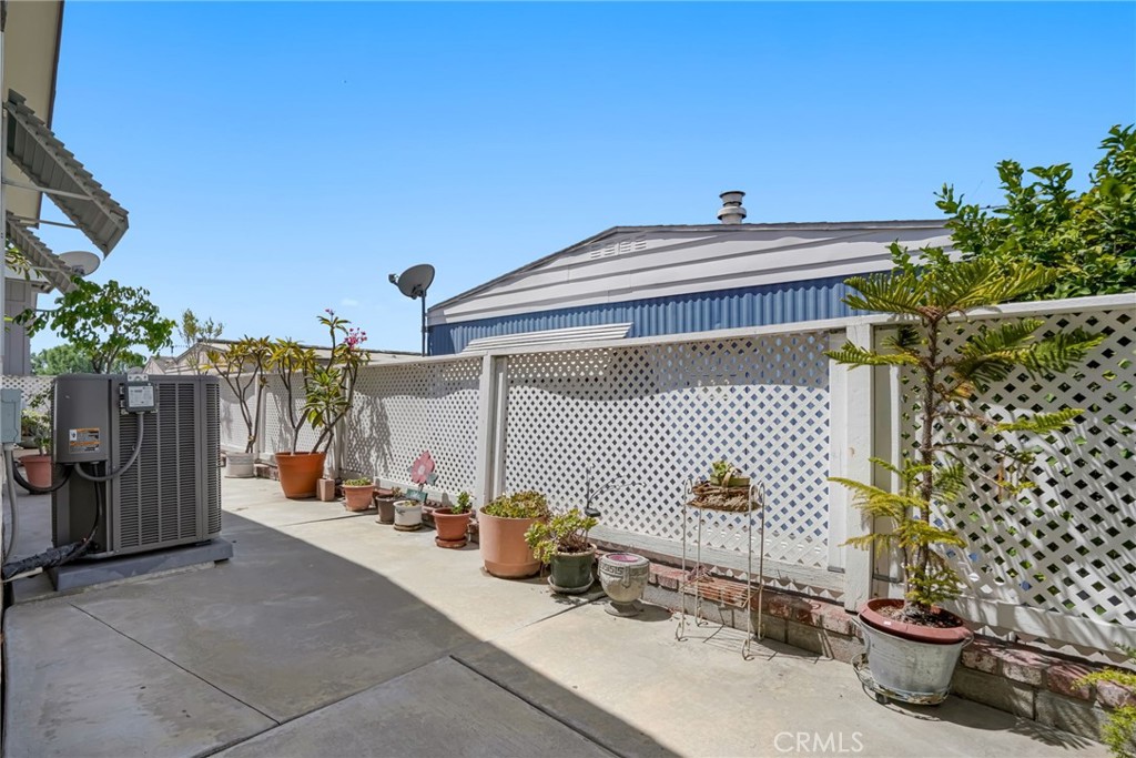 1001 W Lambert 219, La Habra CA 90631 - photo 43