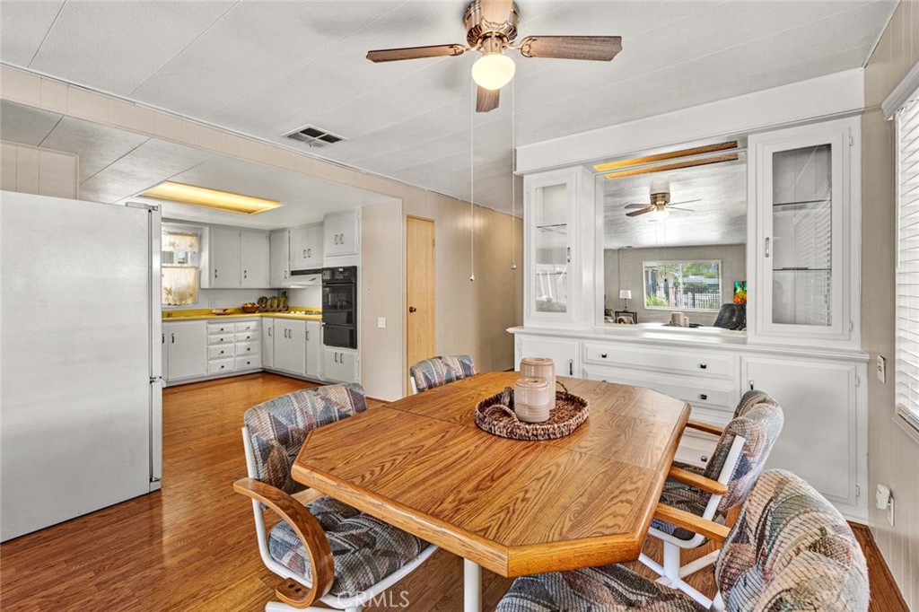 Custom built-in at dining area - 1001 W Lambert 30, La Habra CA 90631 - photo 10
