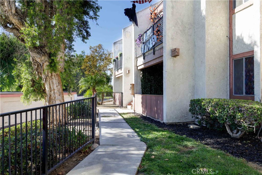 1044 S Idaho 1, La Habra CA 90631 - photo 3