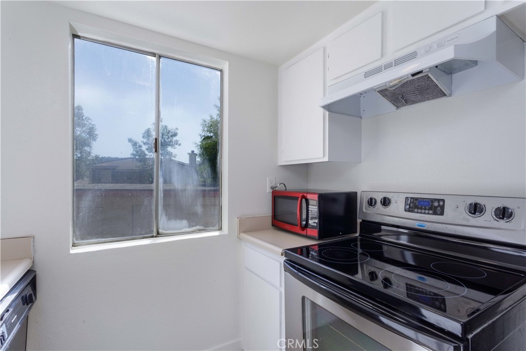 1044 S Idaho 1, La Habra CA 90631 - photo 14