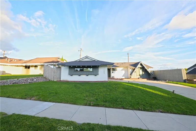 1100 S Cajon, La Habra, CA 90631