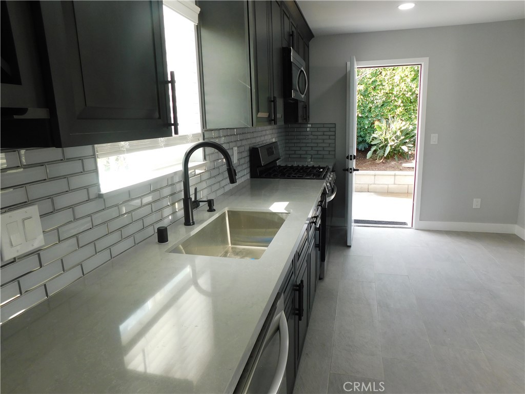 ADU Access to Back Yard - 1111 Carol Street, La Habra CA 90631 - photo 57