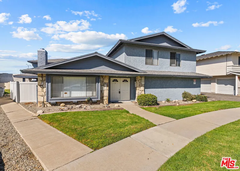 121 Greentree Lane, La Habra