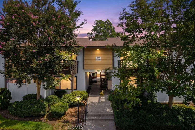1300 W Lambert 10, La Habra