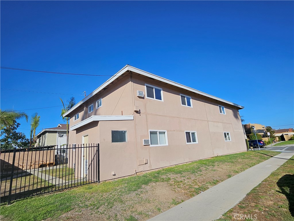 1381 Burwood Street 4, La Habra CA 90631 - photo 8